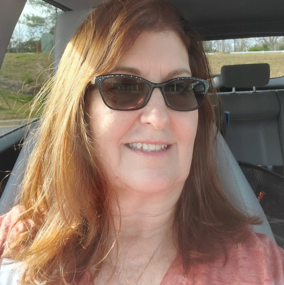 Meet your Posher, Elizabeth